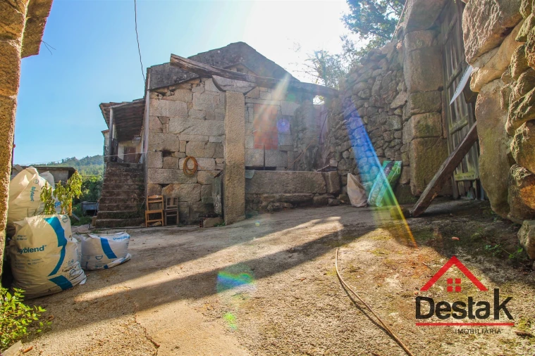 Moradia T2 para Venda em Cambra e Carvalhal de Vermilhas Foto 13