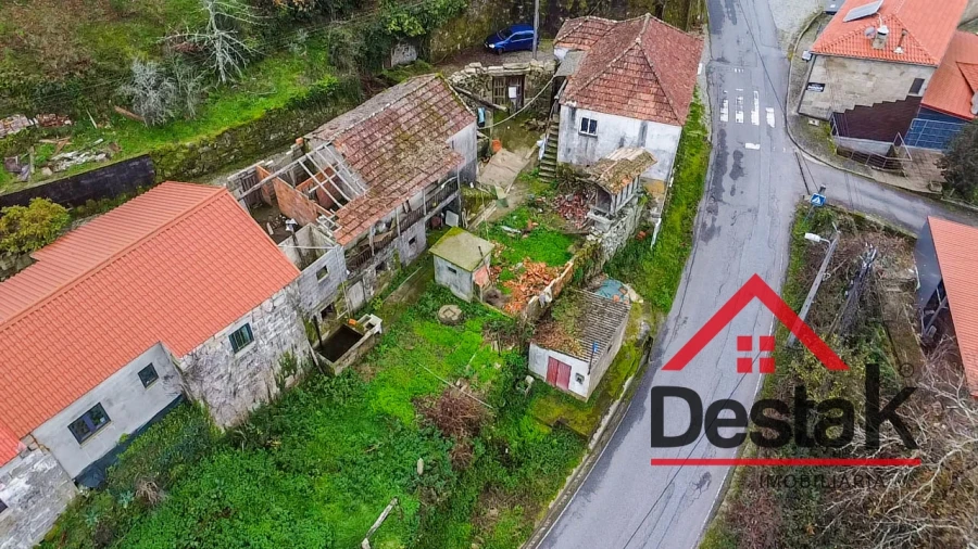 Moradia T2 para Venda em Cambra e Carvalhal de Vermilhas