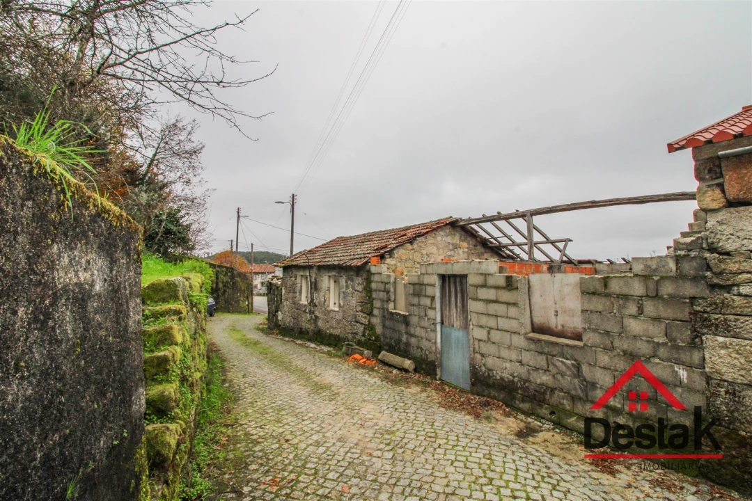 Moradia T2 para Venda em Cambra e Carvalhal de Vermilhas Foto 4