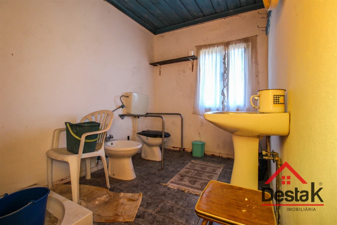 Moradia T2 para Venda em Cambra e Carvalhal de Vermilhas Foto 21