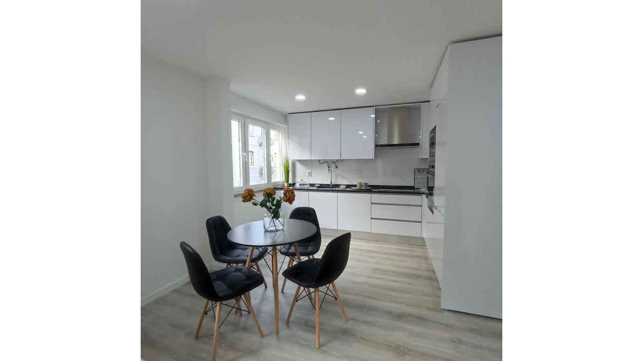 Apartamento T2 para Venda em Penha de França Foto 1