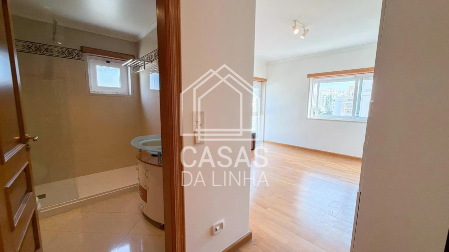 Apartamento T3 para Arrendamento em Carcavelos e Parede Foto 27