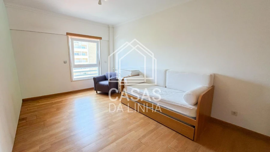 Apartamento T3 para Arrendamento em Carcavelos e Parede Foto 33