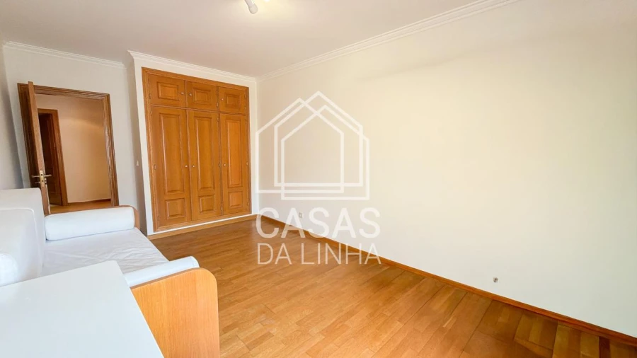 Apartamento T3 para Arrendamento em Carcavelos e Parede Foto 34