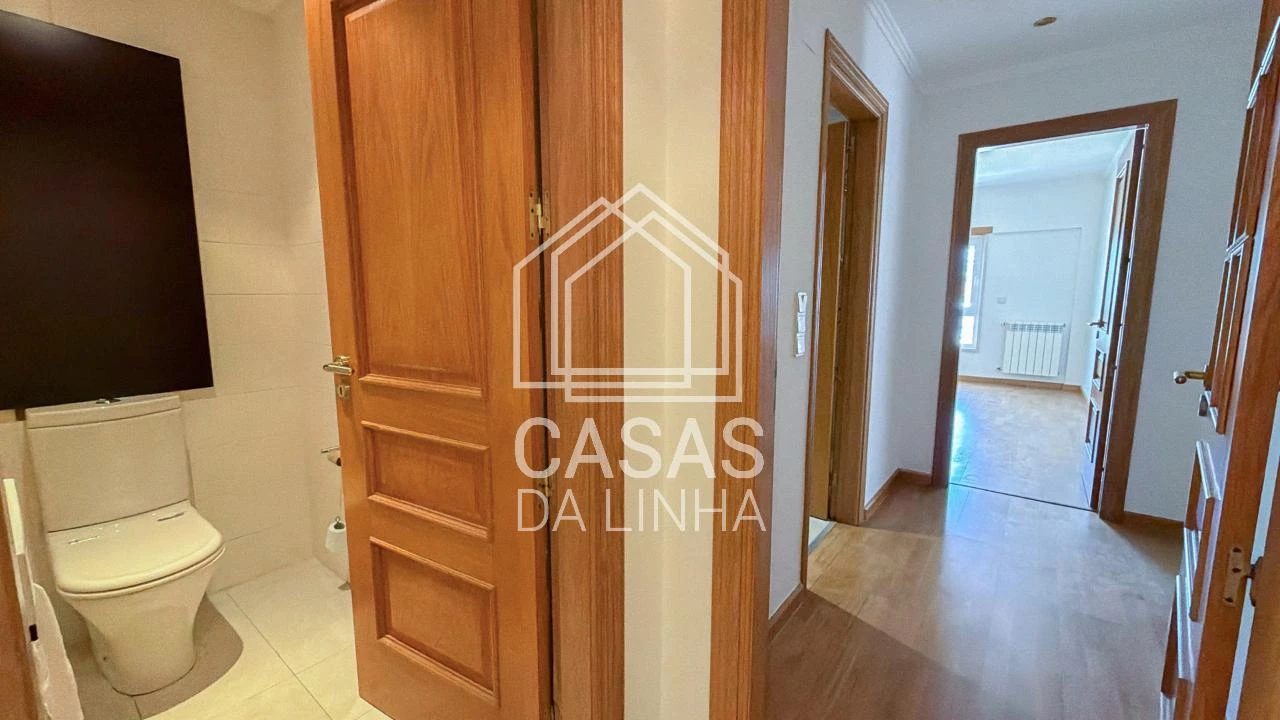 Apartamento T3 para Arrendamento em Carcavelos e Parede Foto 17
