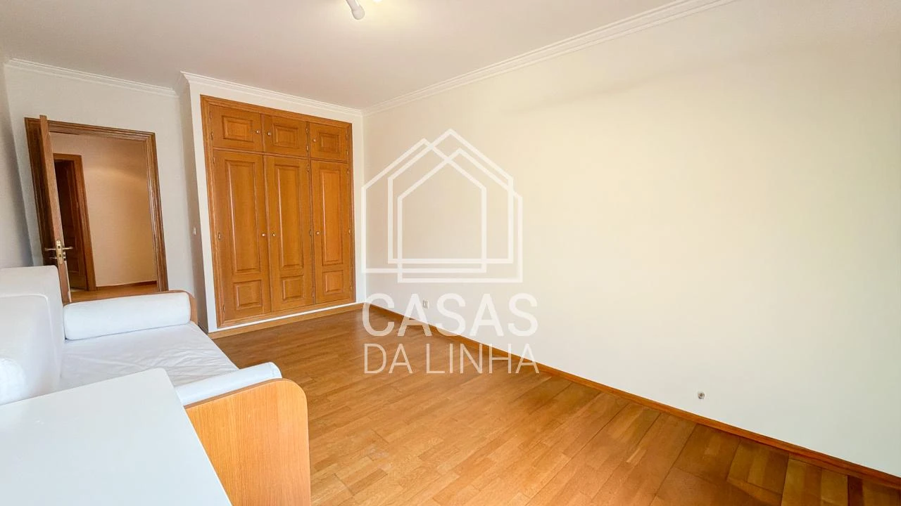 Apartamento T3 para Arrendamento em Carcavelos e Parede Foto 34