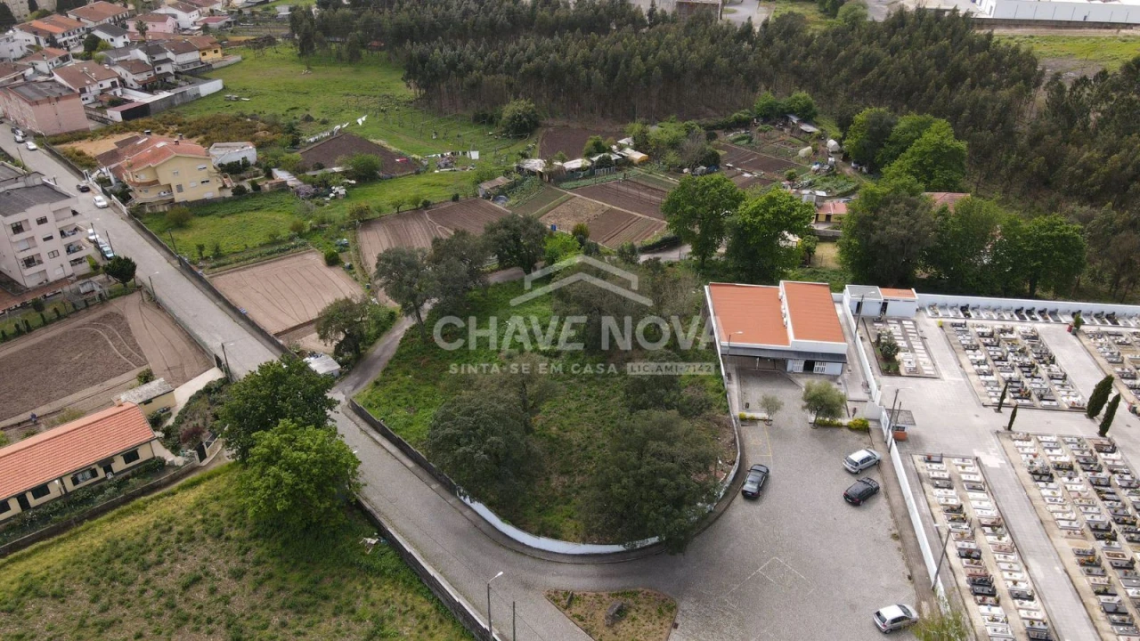 Terreno P/ Prédio para Venda em Baguim do Monte (Rio Tinto) Foto 1