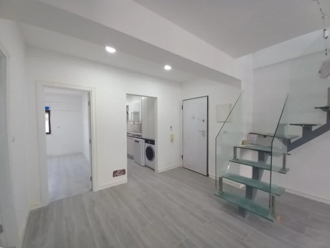 Apartamento T3 para Venda em Costa da Caparica Foto 2