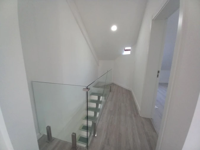 Apartamento T3 para Venda em Costa da Caparica Foto 24