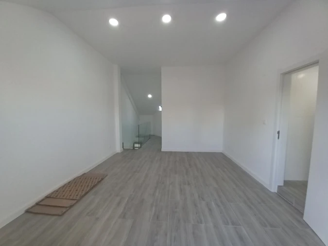 Apartamento T3 para Venda em Costa da Caparica Foto 34