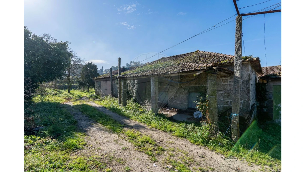 Moradia T4 para Venda em Fonte Arcada Foto 43