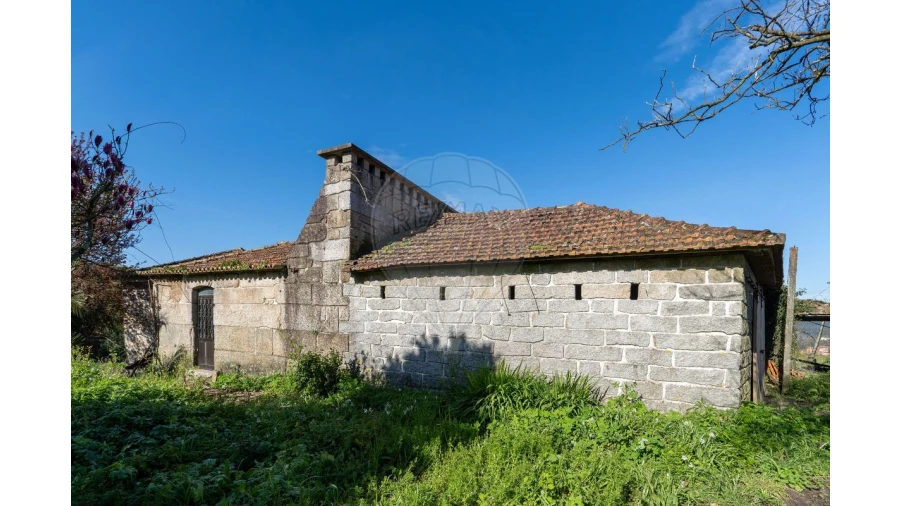 Moradia T4 para Venda em Fonte Arcada Foto 45