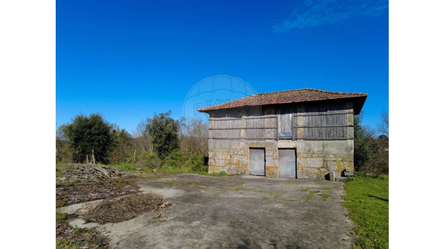 Moradia T4 para Venda em Fonte Arcada Foto 31