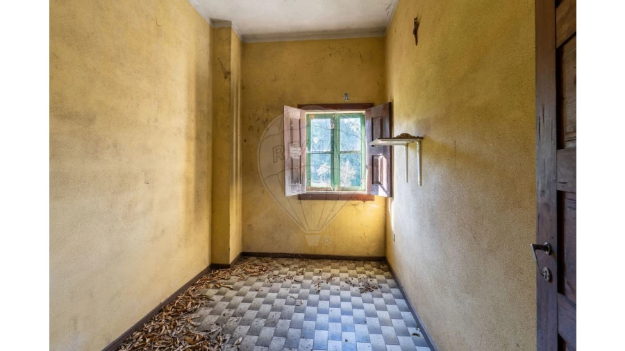 Moradia T4 para Venda em Fonte Arcada Foto 21