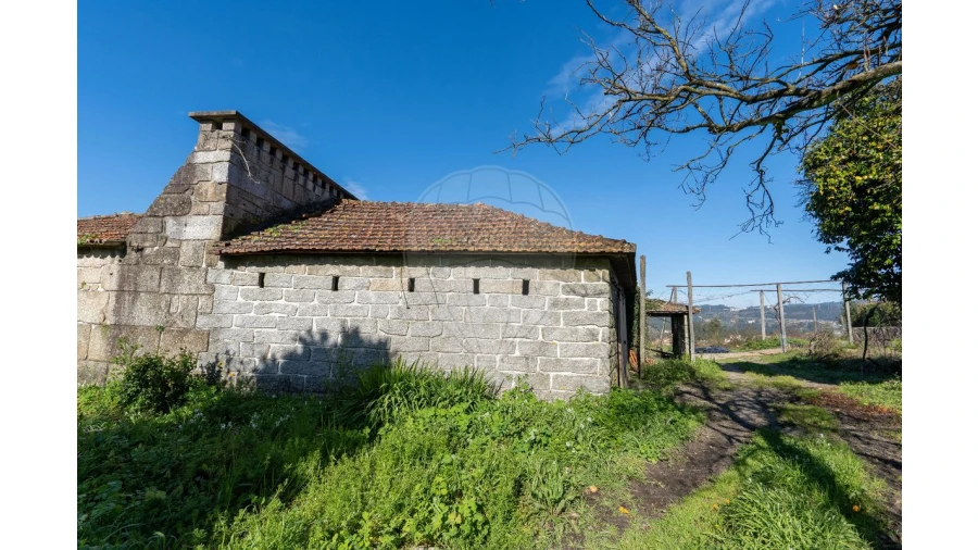 Moradia T4 para Venda em Fonte Arcada Foto 46