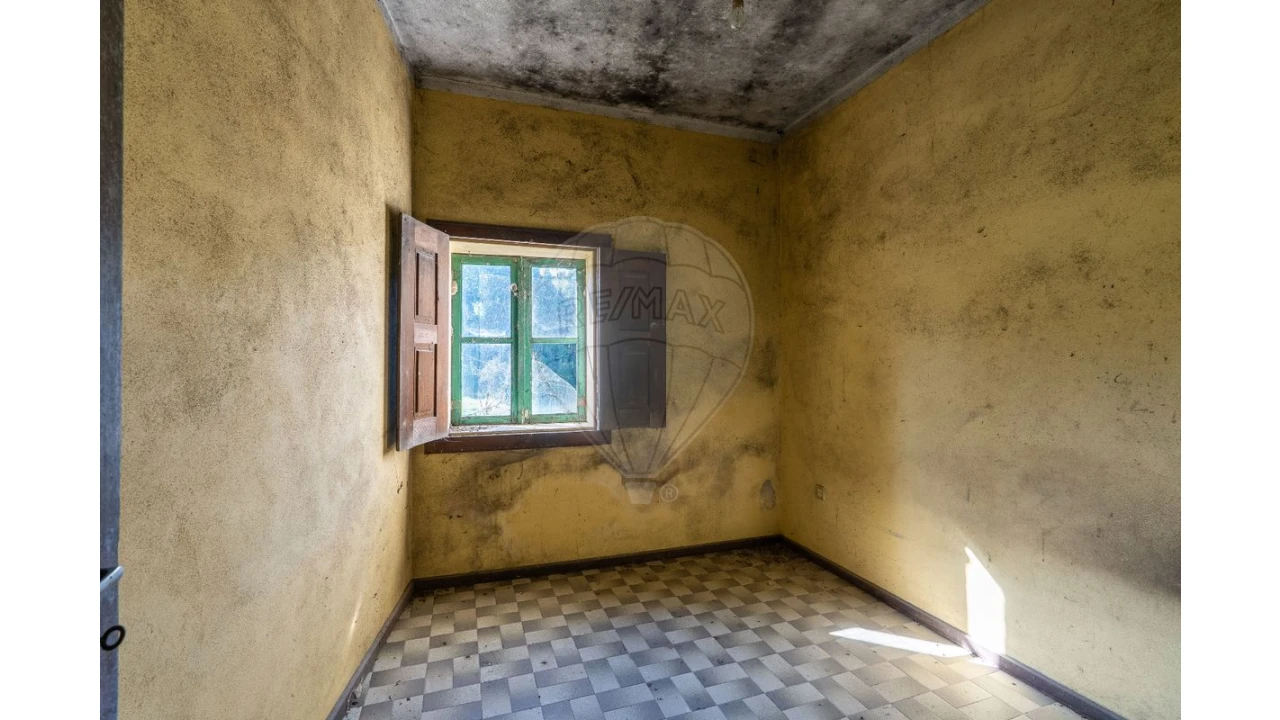 Moradia T4 para Venda em Fonte Arcada Foto 25