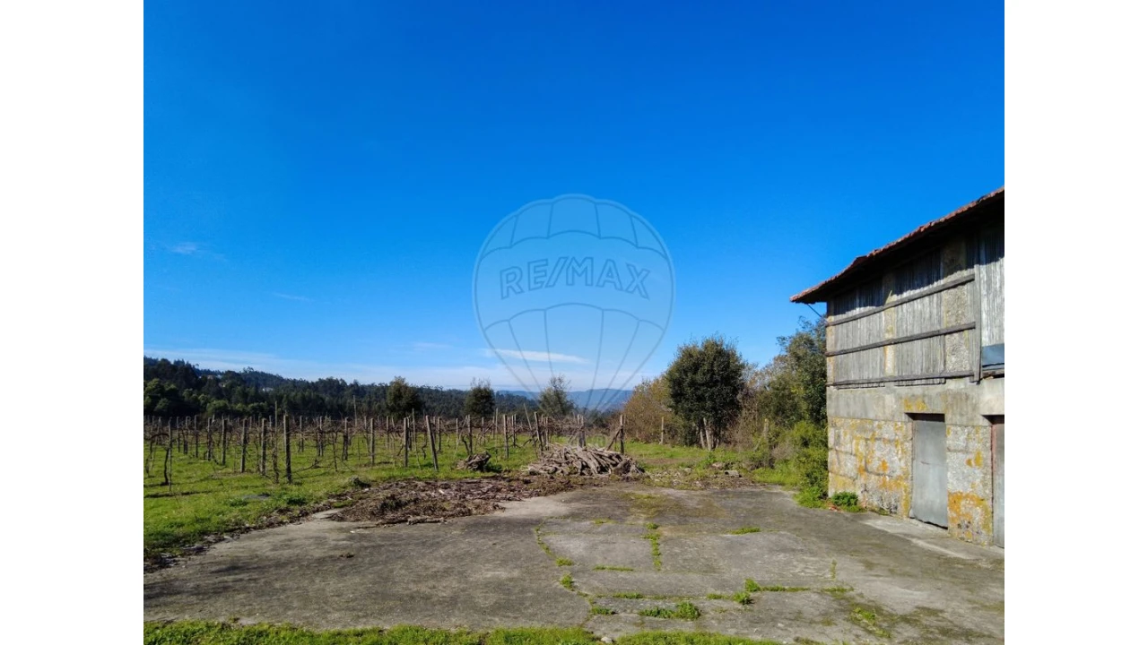 Moradia T4 para Venda em Fonte Arcada Foto 30