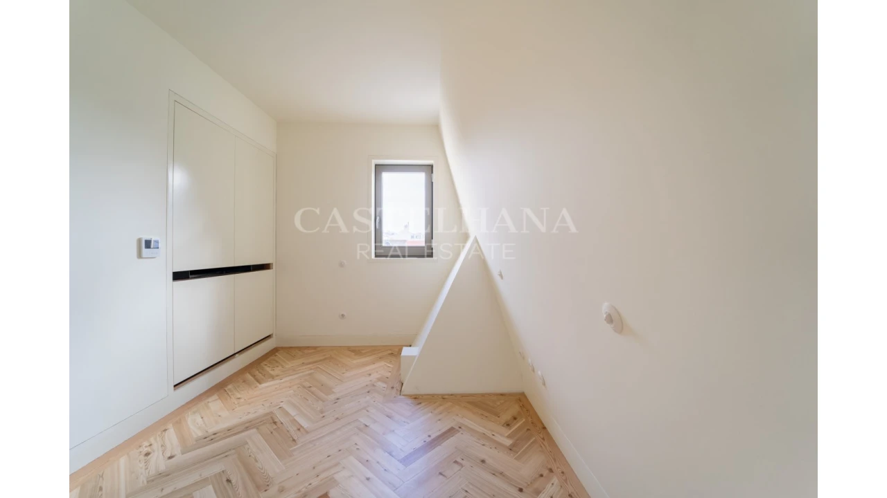 Apartamento T2 para Venda em Cedofeita, Santo Ildefonso, Sé, Miragaia, São Nicolau e Vitória Foto 32