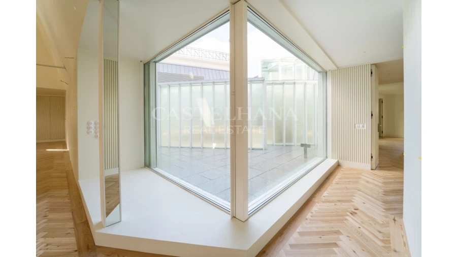 Apartamento T2 para Venda em Cedofeita, Santo Ildefonso, Sé, Miragaia, São Nicolau e Vitória Foto 2