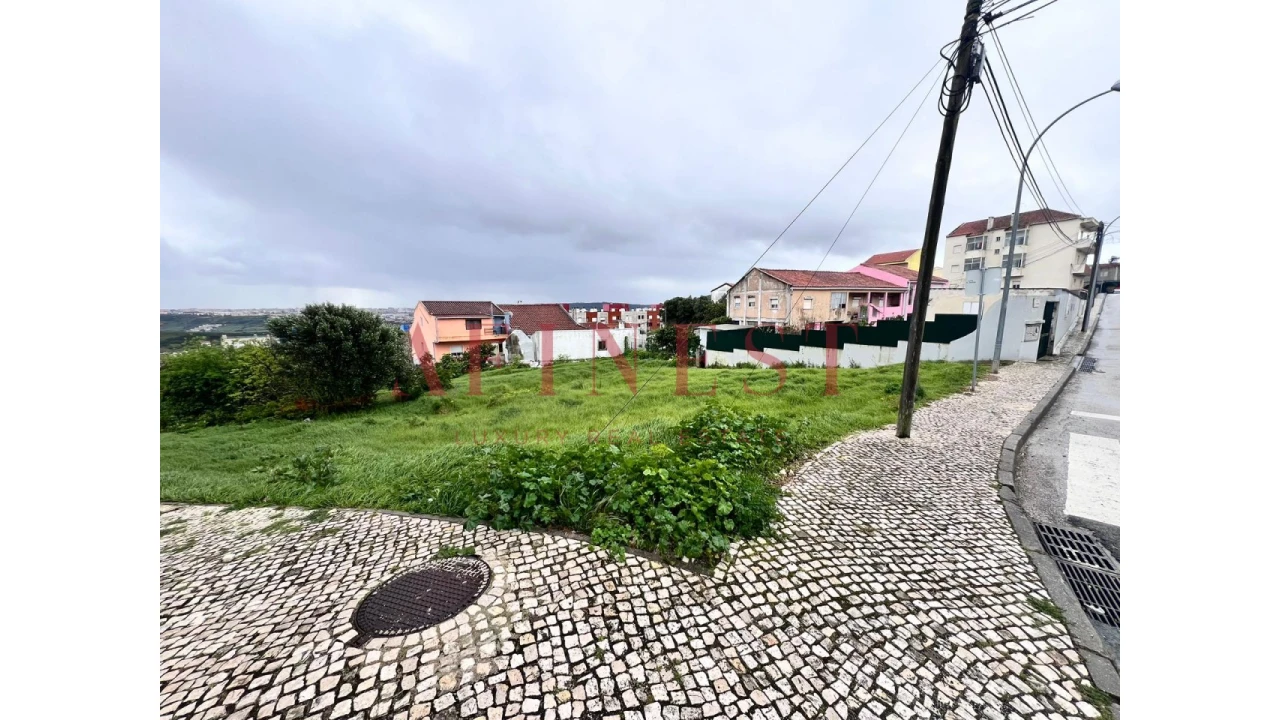 Terreno para Venda em Mina de Água Foto 1
