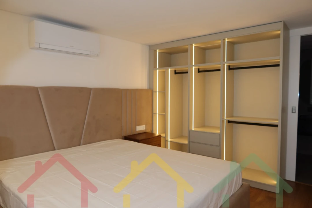 Apartamento T4 para Venda em Matosinhos e Leça da Palmeira Foto 9