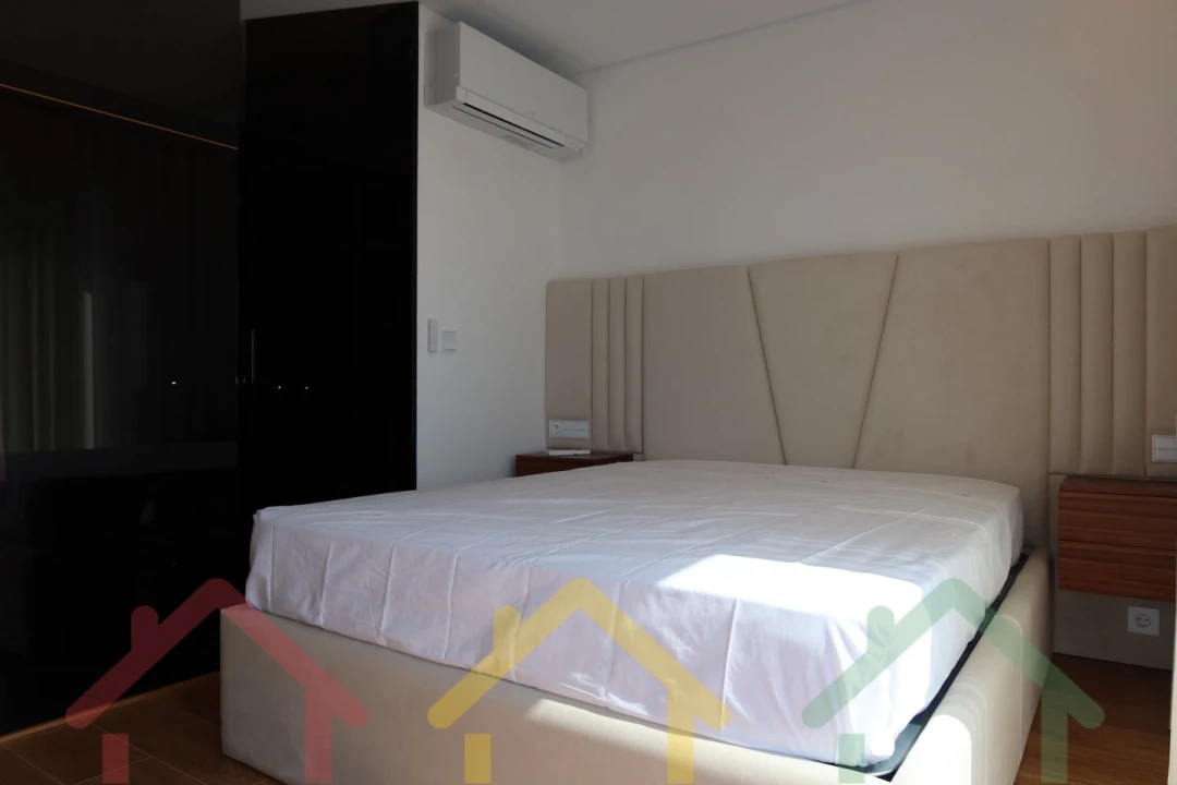 Apartamento T4 para Venda em Matosinhos e Leça da Palmeira Foto 12