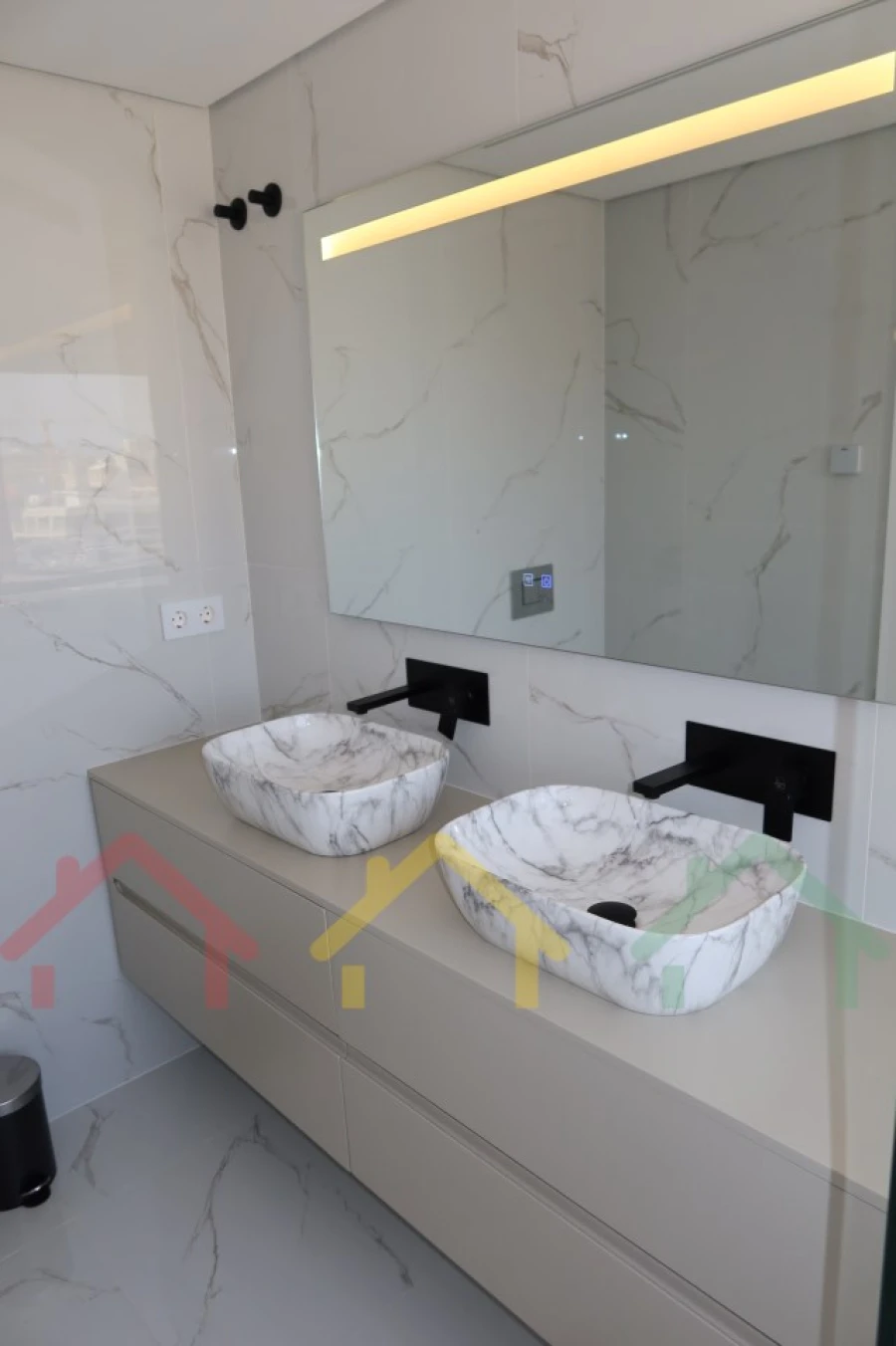 Apartamento T4 para Venda em Matosinhos e Leça da Palmeira Foto 8