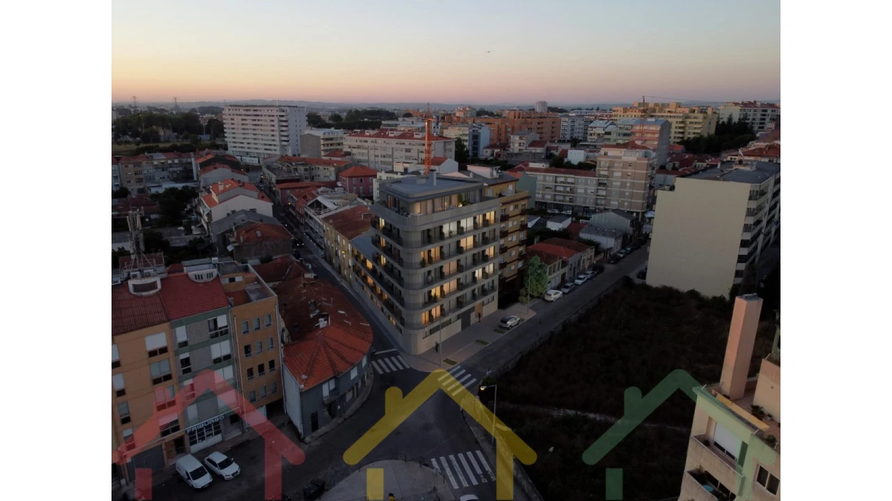 Apartamento T2 para Venda em Paranhos Foto 5