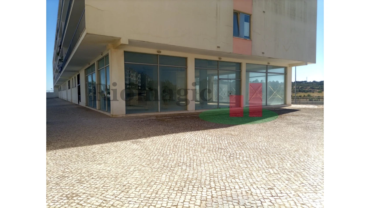 Loja para Venda em Azambuja Foto 2