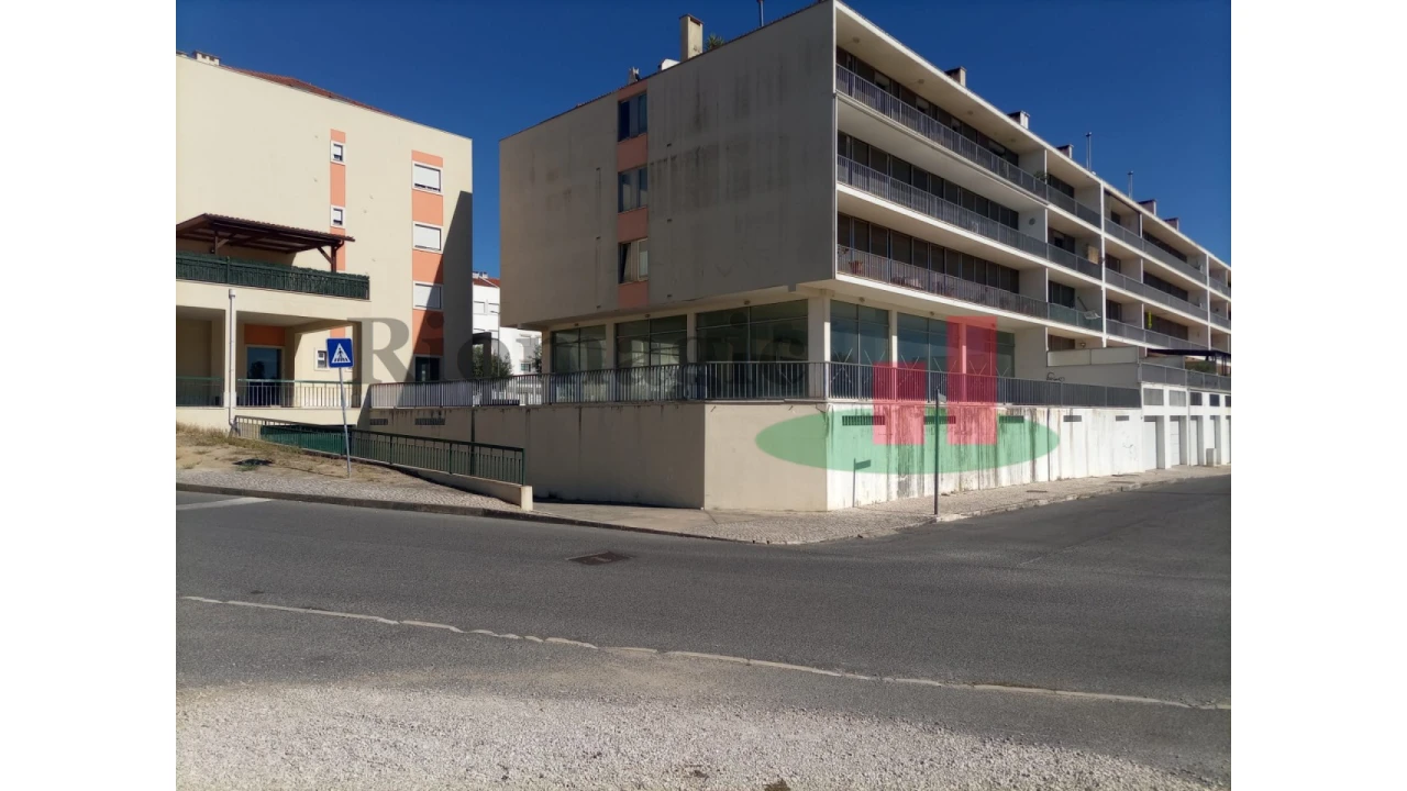 Loja para Venda em Azambuja Foto 1