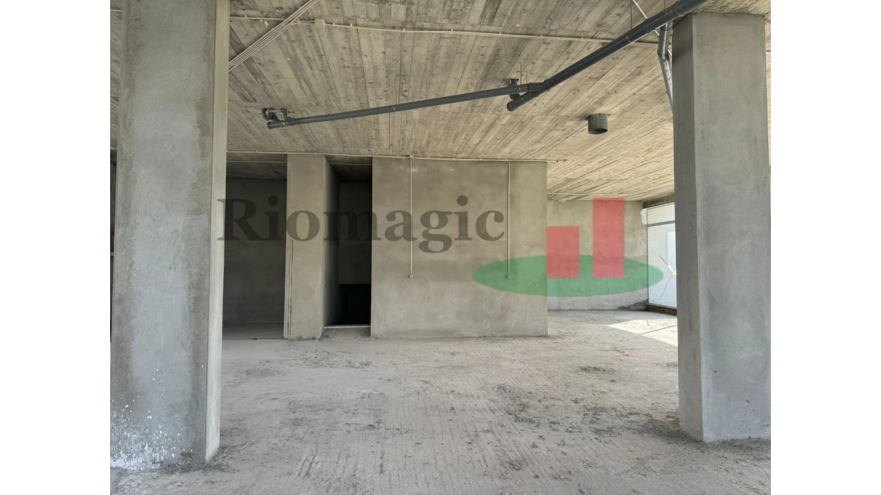 Loja para Venda em Azambuja Foto 12