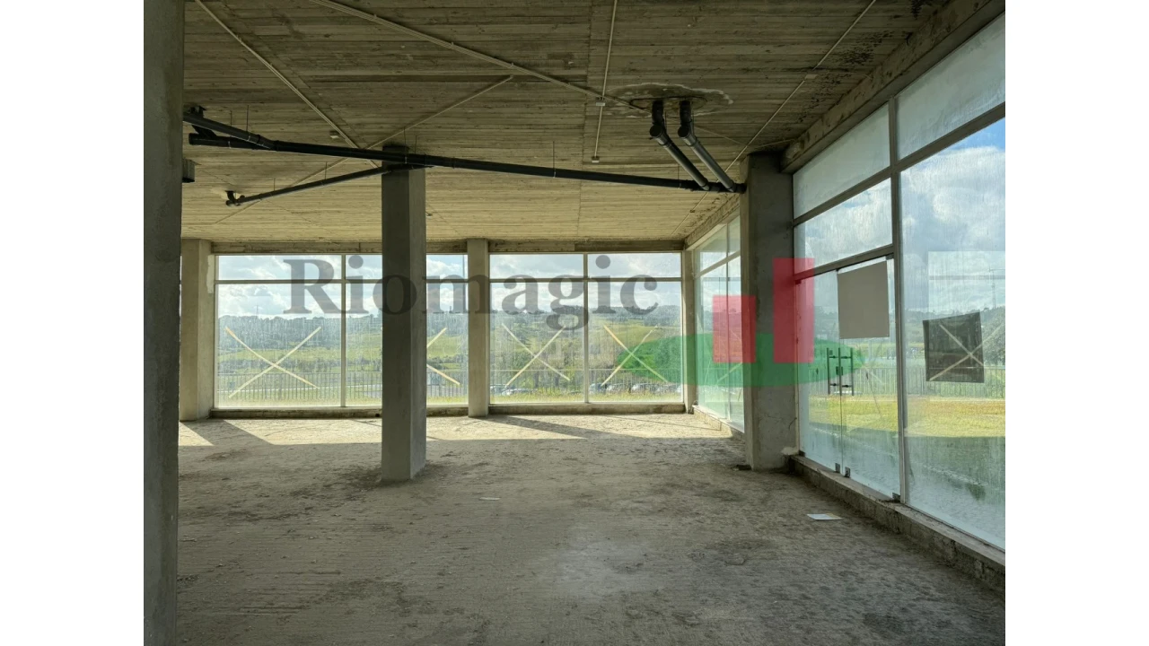 Loja para Venda em Azambuja Foto 20