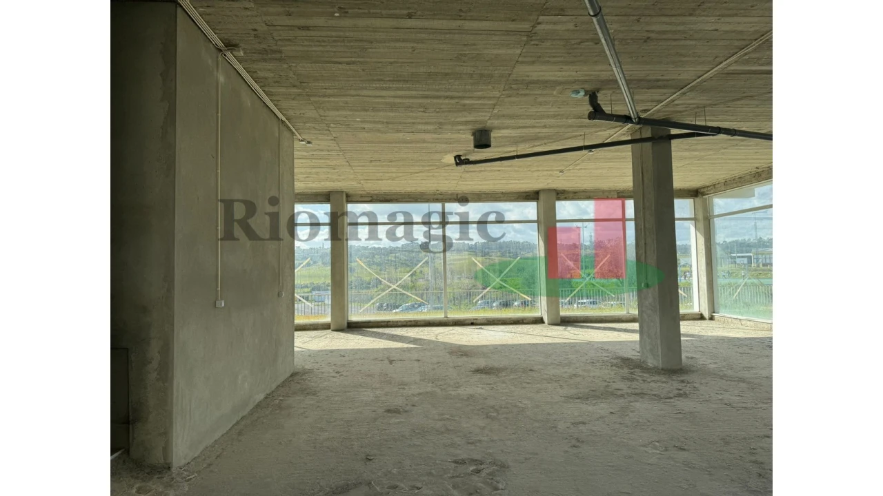 Loja para Venda em Azambuja Foto 8