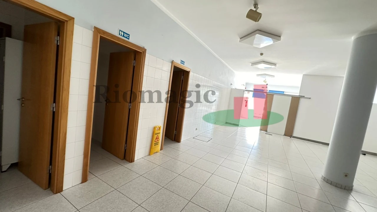 Loja para Venda em Rio Maior Foto 17