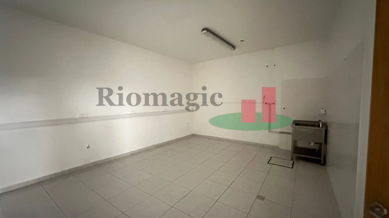 Loja para Venda em Rio Maior Foto 21