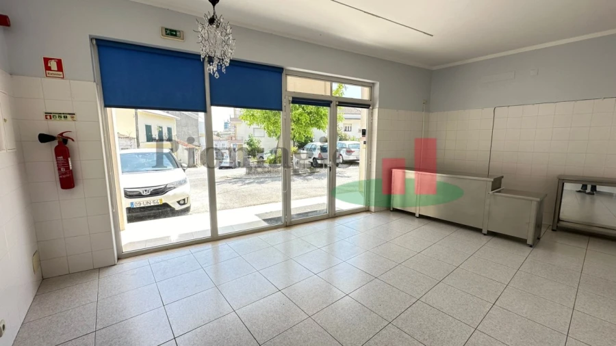 Loja para Venda em Rio Maior Foto 6