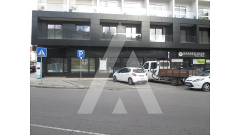 Loja para Arrendamento em Glória e Vera Cruz