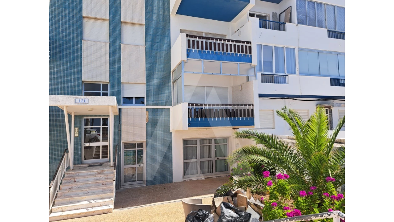 Apartamento T2 para Venda em Quarteira Foto 28