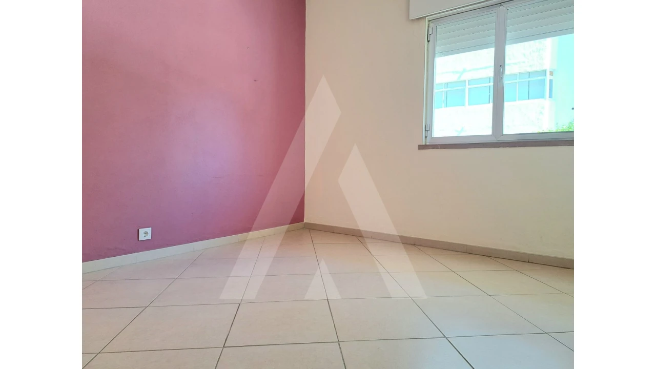 Apartamento T2 para Venda em Quarteira Foto 21