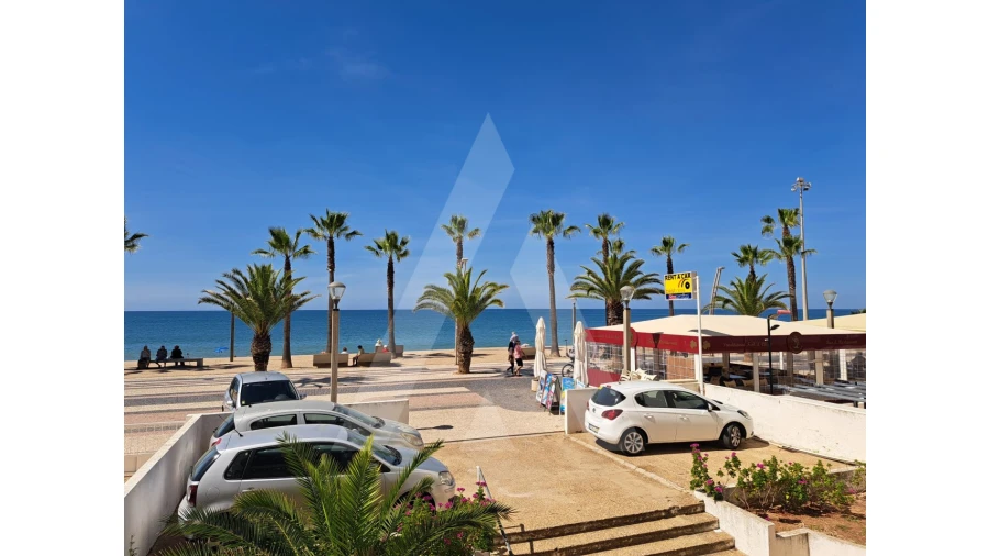 Apartamento T2 para Venda em Quarteira Foto 3