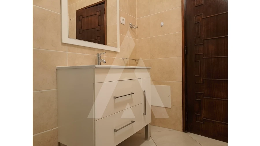 Apartamento T2 para Venda em Quarteira Foto 16