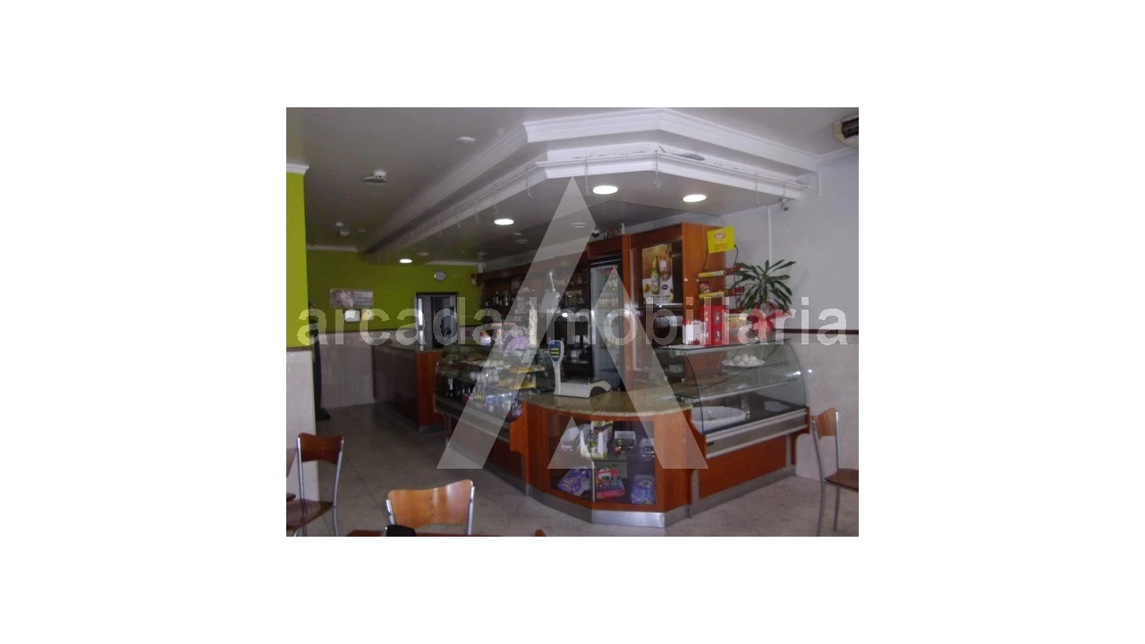 Negócio para Venda em Barrô e Aguada de Baixo Foto 1