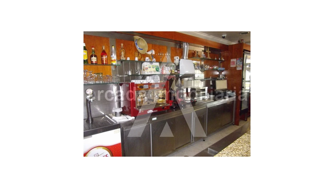 Negócio para Venda em Barrô e Aguada de Baixo Foto 4