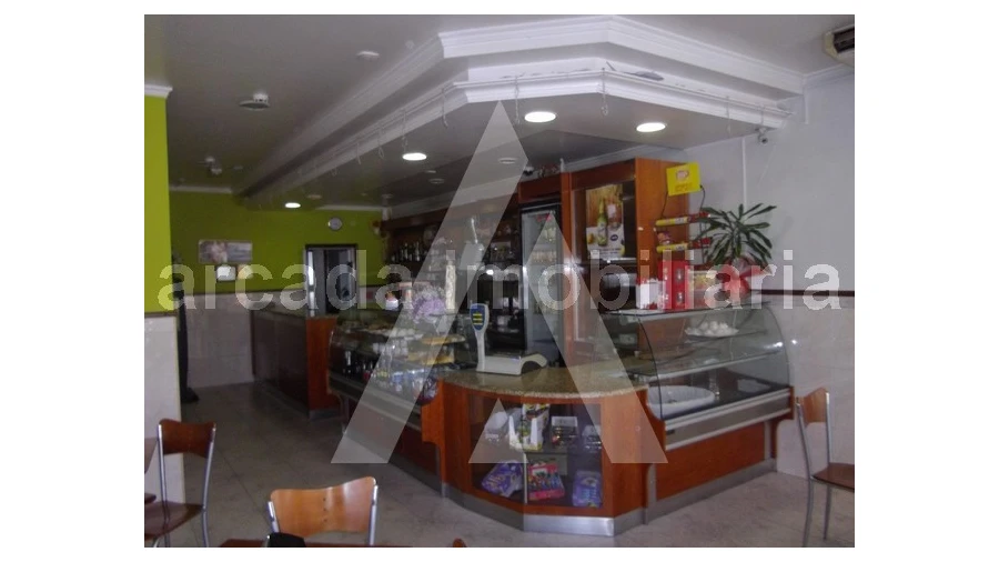 Negócio para Venda em Barrô e Aguada de Baixo