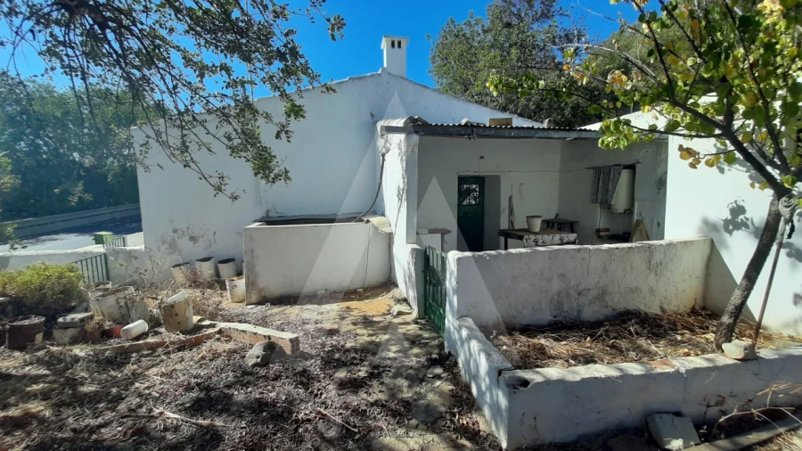 Terreno Misto para Venda em Santa Barbara de Nexe Foto 1