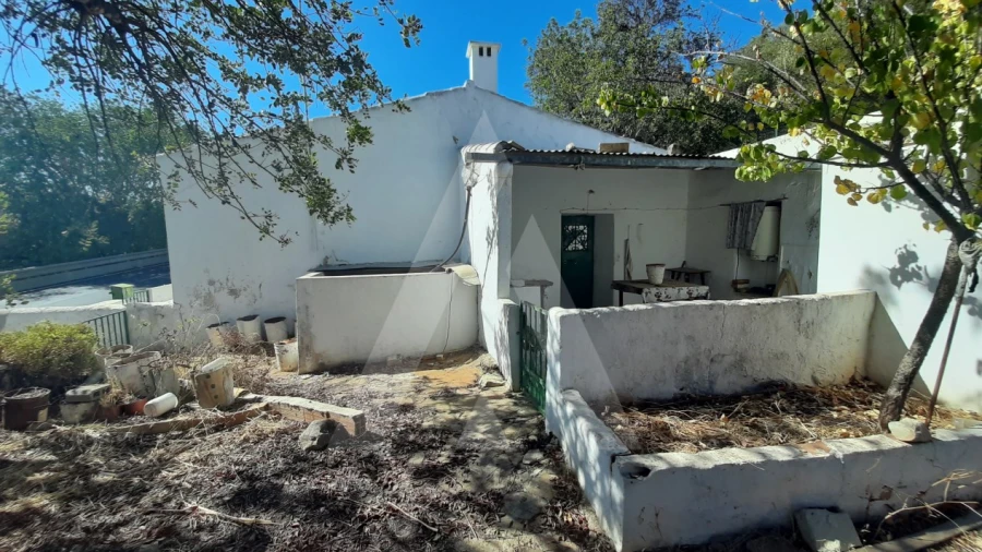 Terreno Misto para Venda em Santa Barbara de Nexe