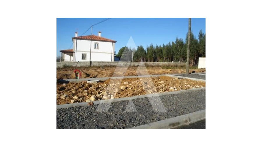 Terreno para Venda em Valongo do Vouga Foto 2