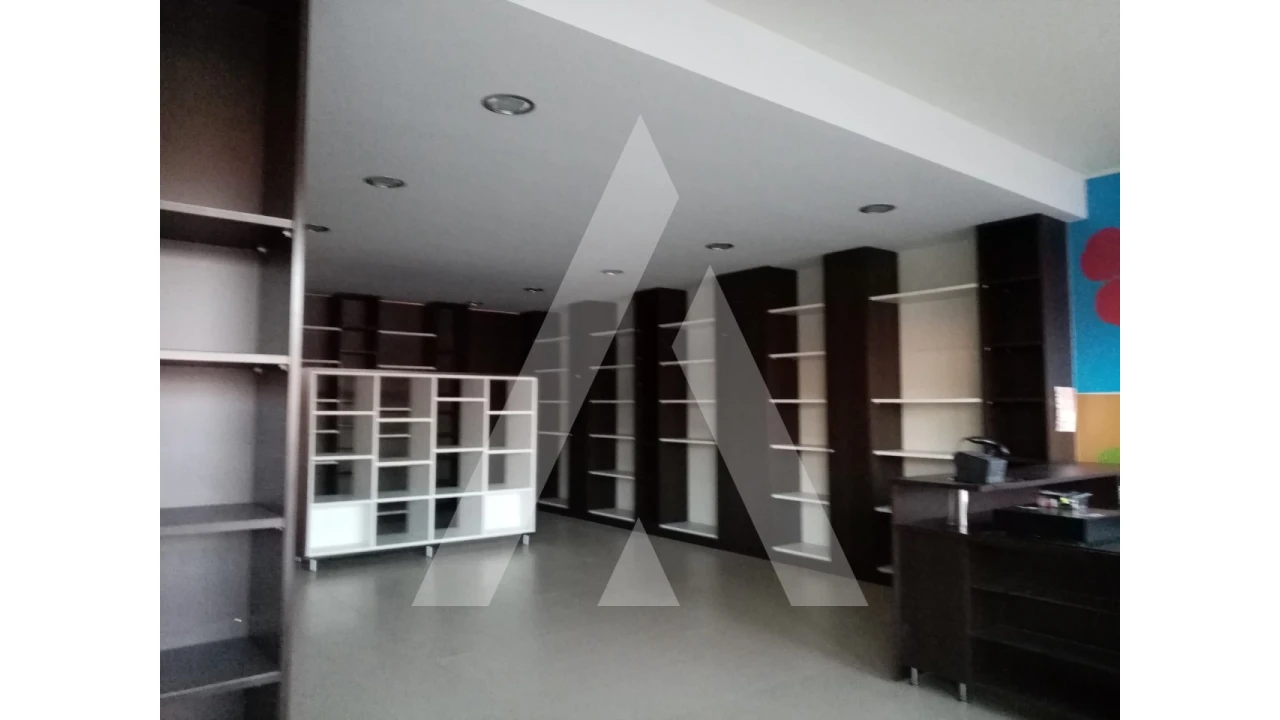 Loja para Venda em Barrô e Aguada de Baixo Foto 2