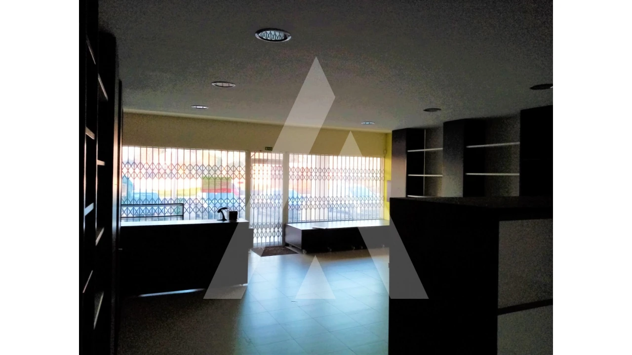 Loja para Venda em Barrô e Aguada de Baixo Foto 3