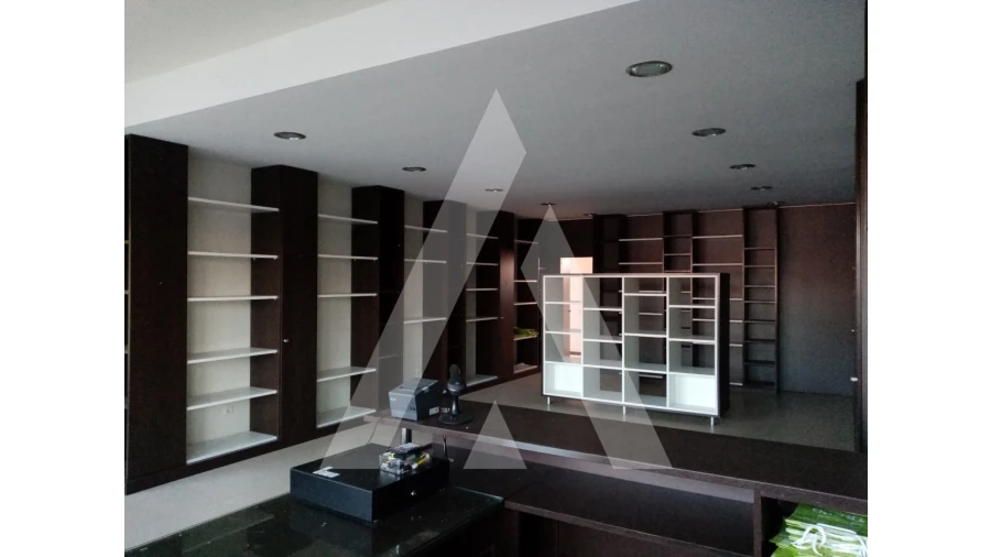 Loja para Venda em Barrô e Aguada de Baixo Foto 1